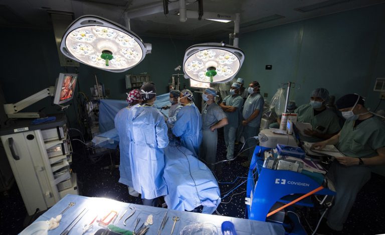 USNS Comfort Surgeons Preform a Gallbladder Surgery