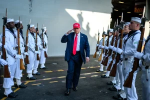 O presidente dos Estados Unidos, Donald Trump, durante comemoração do 250º aniversário da Marinha dos EUA, na Virginia. (Foto: Daniel Torok / White House)