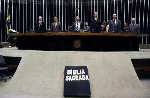 A Bancada Cristã pretender obter prerrogativas formais que a distinguem como órgão de poder interno: participar da definição de pautas, contar com prioridade de fala, ter assento no colégio de líderes. (Foto: Vinícius Loures/Câmara dos Deputados)