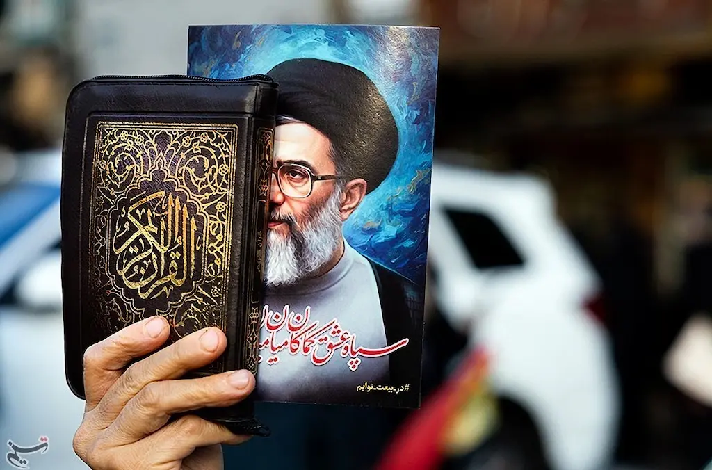 A concepção islâmica da guerra parte de uma premissa diferente das caricaturas frequentemente projetadas sobre ela. (Foto: Hossein Zohrevand / Tasnim / Wikimedia Commons)