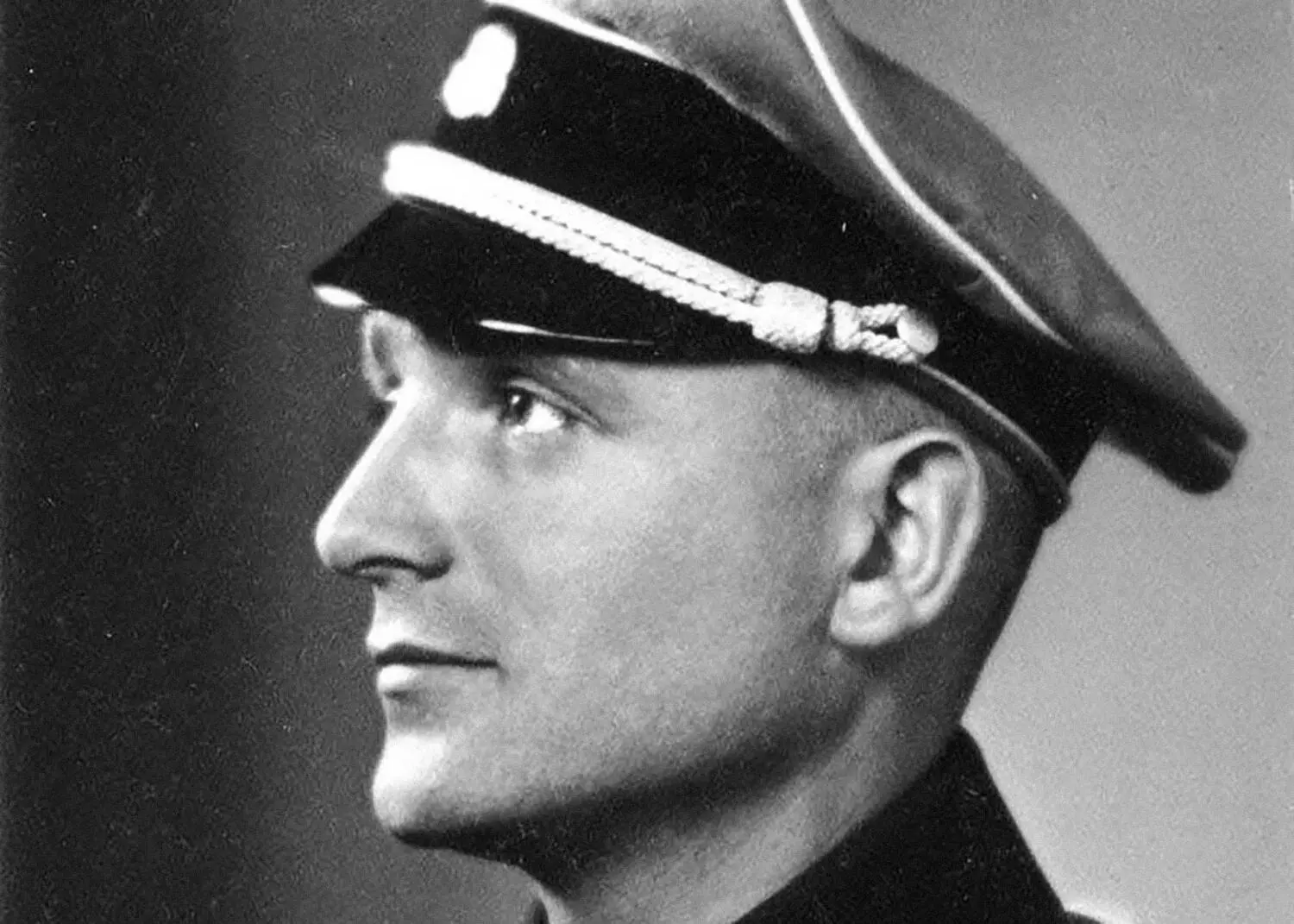 O oficial nazista Klaus Barbie, o "carniceiro de Lyon", reabilitado pela CIA para reprimir movimentos de esquerda na América Latina. (Foto: Domínio Público / Wikimedia Commons)