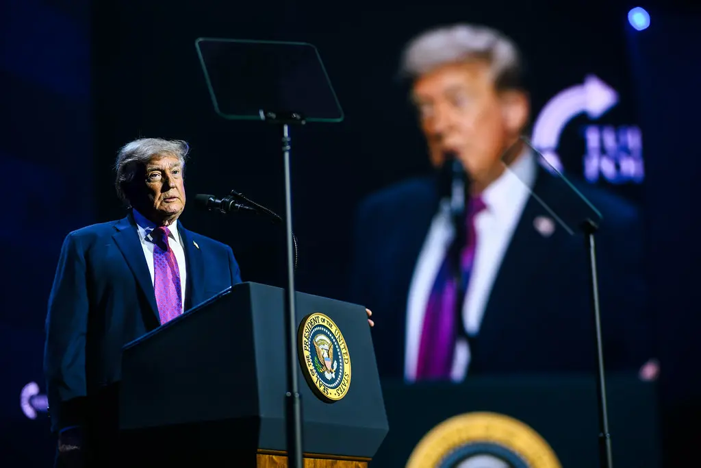 O presidente dos EUA, Donald Trump, durante o evento "Turning Point USA", em Phoenix, no Arizona. (Foto: Daniel Torok / White House)