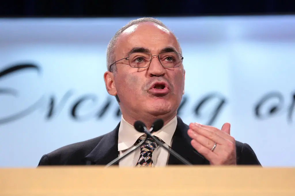 Garry Kasparov, de ícone do xadrez a apoiador do Departamento de Estado