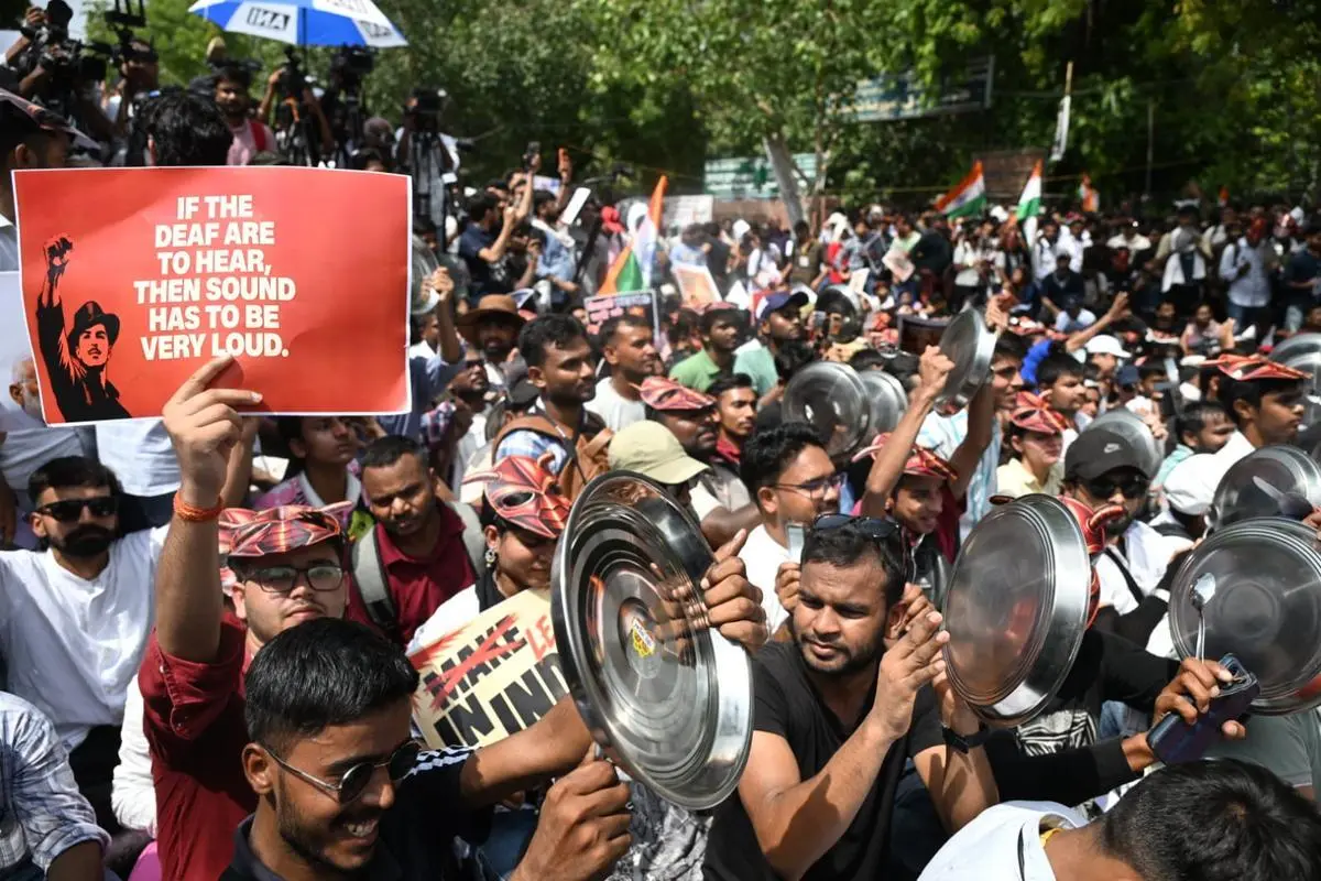 Manifestação do "movimento das baratas" em 19 de julho de 2026. (Foto: Pelph Hots)