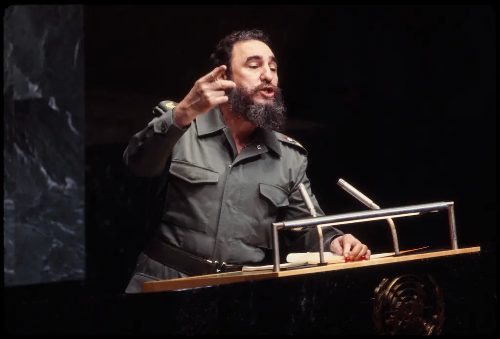 Fidel Castro na Assembleia das Nações Unida, em Nova York. (Foto: Bernard Gotfryd / Domínio público)