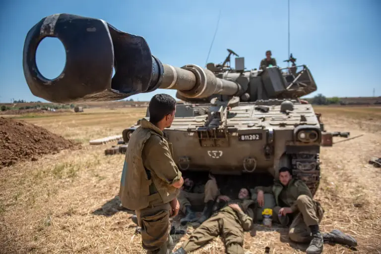 Um tanque e soldados israelenses durante a operação Guardião das Muralhas, em maio de 2021. (Foto: Israel Defense Forces / Flickr)