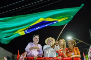 17.09.2026 - Presidente da República, Luiz Inácio Lula da Silva, durante ato de campanha em Ceilândia: o evento "Lula em Montes Claros: O Brasil Pronto Pra Mais", realizado na Maracanã, Montes Claros - MG. (Foto: Ricardo Stuckert / Lula Oficial)